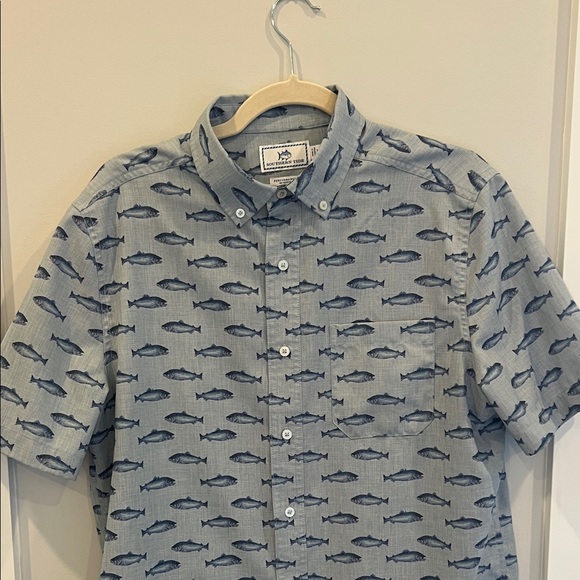 Southern Tide Blue Fish Pattern Performance button down - Picture 3 of 8